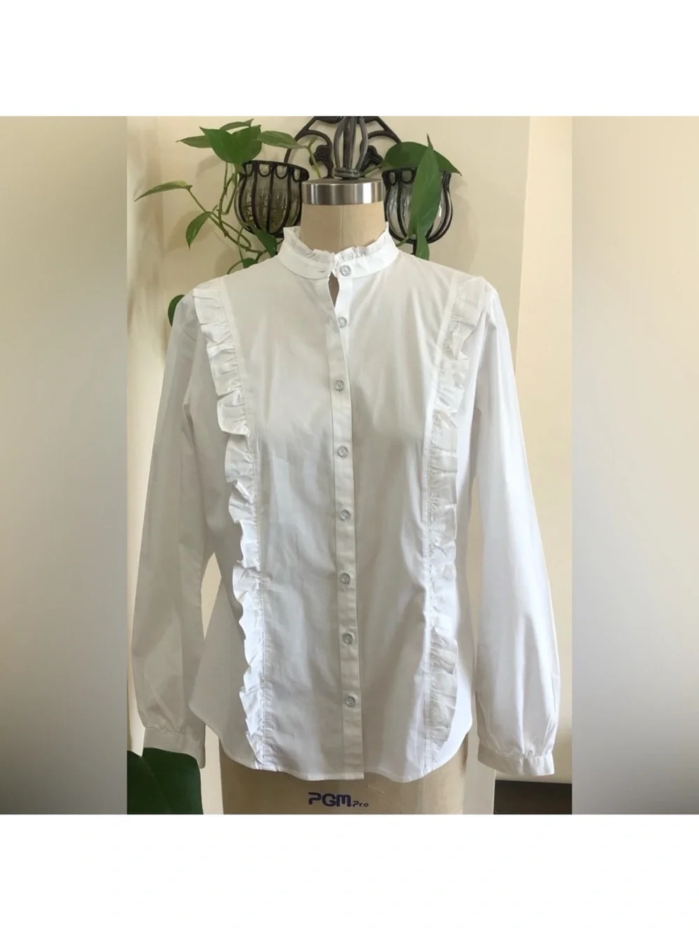 NEW Brooks Brothers Elegant White Ruffled trim collar Cotton/ Stretch Top 8